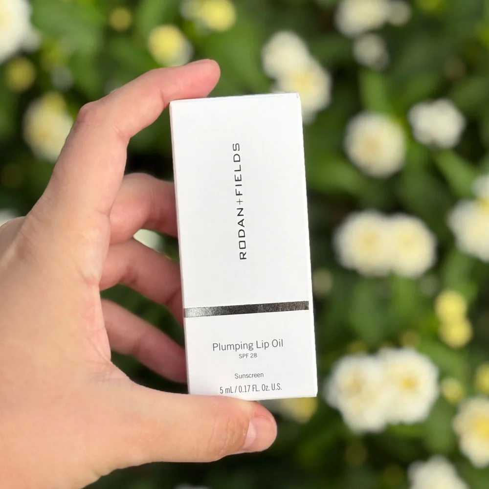 BNIB Rodan + Fields Plumping Lip Oil SPF 28 • Peach